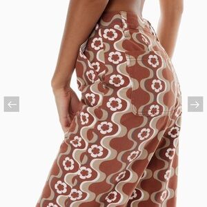 Aritzia Retro Floral Pants - Orange and Cream